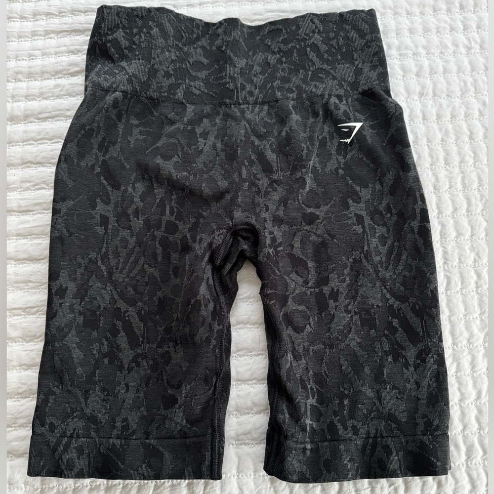 Gymshark  Adapt Animal Butterfly Seamless Shorts Size Medium.